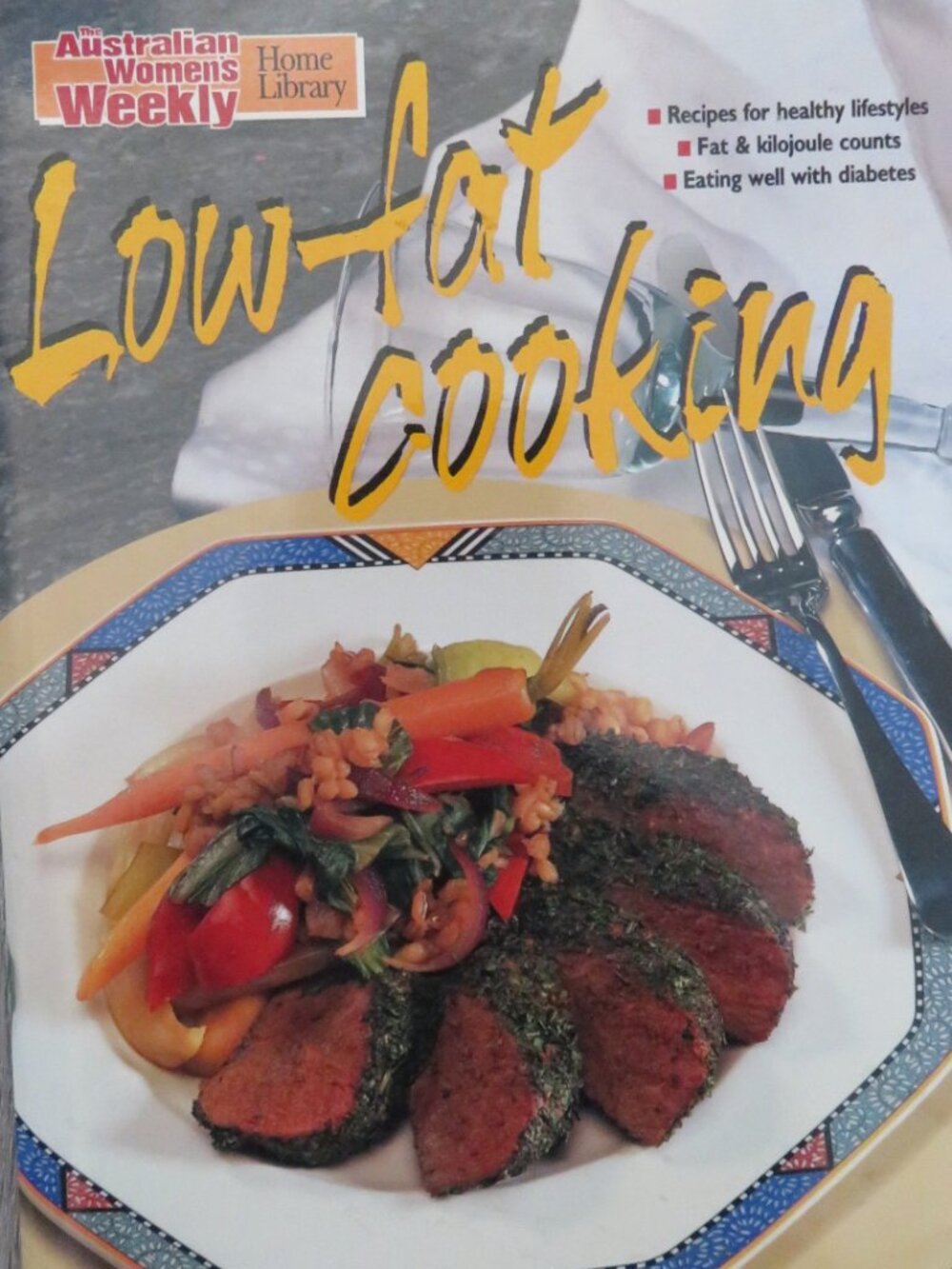 Low-fat Cooking Australian Women's Weekly Vintage (B312)